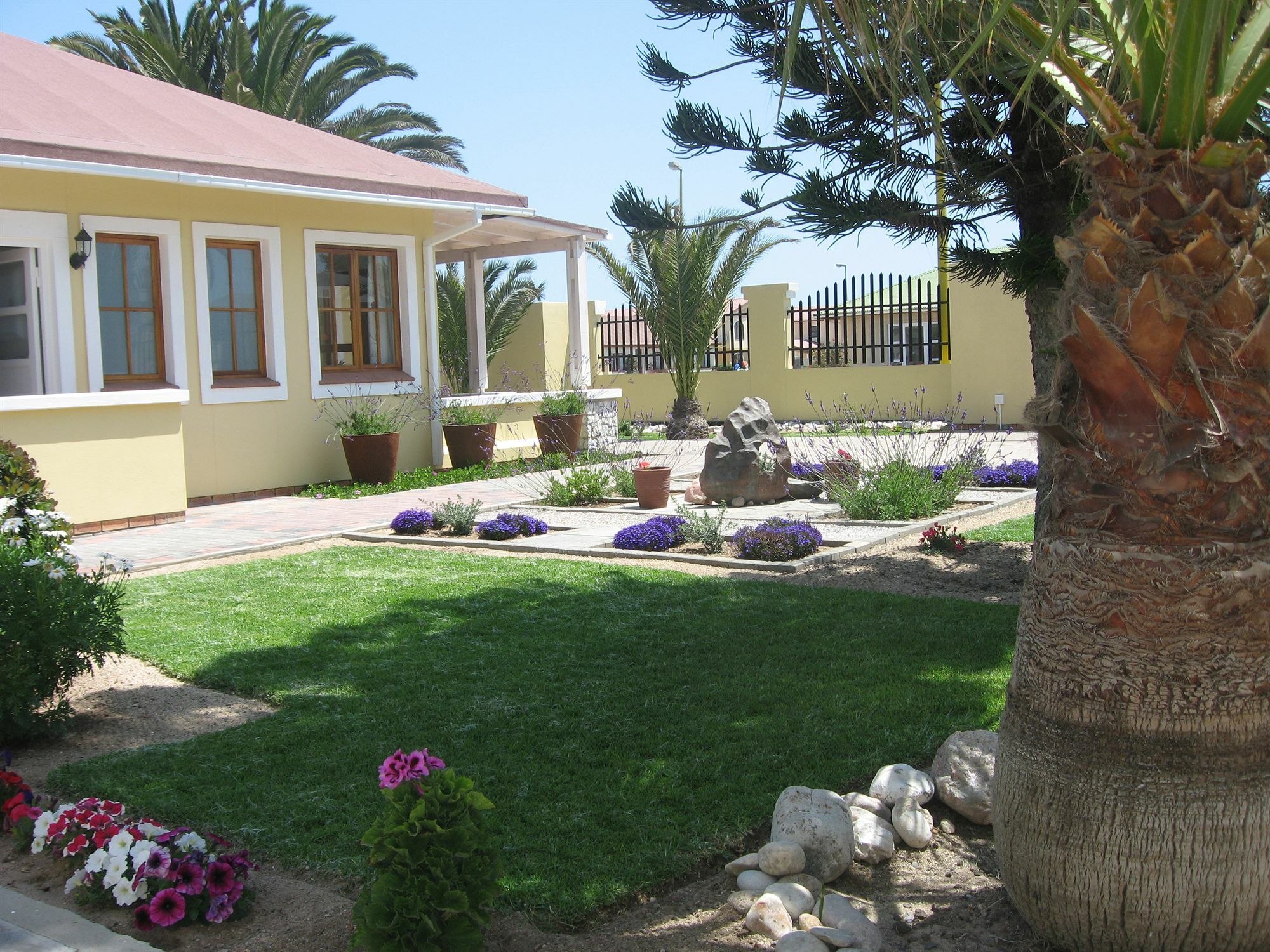 Cornerstone Guesthouse Swakopmund Exterior foto